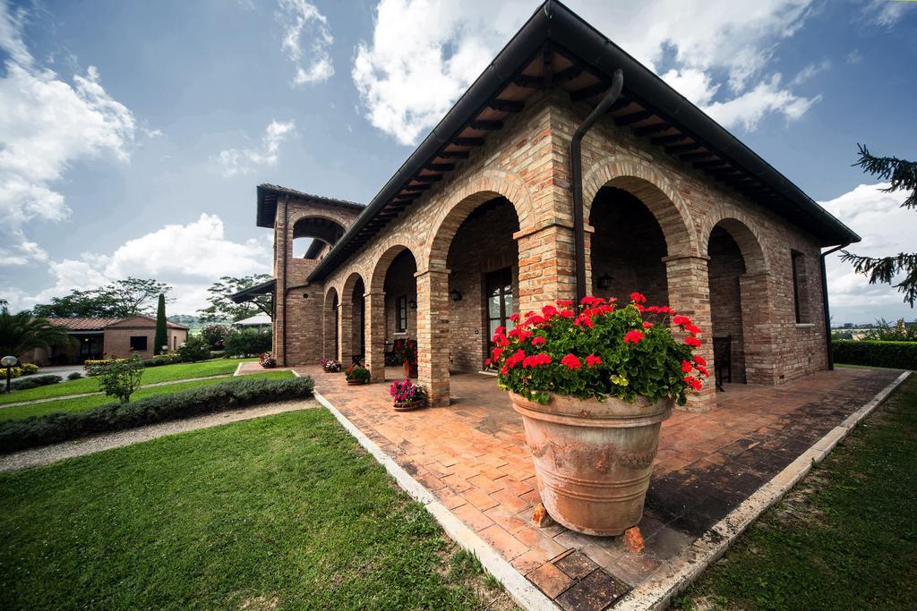 Agriturismo Sanguineto Acquaviva  Ngoại thất bức ảnh