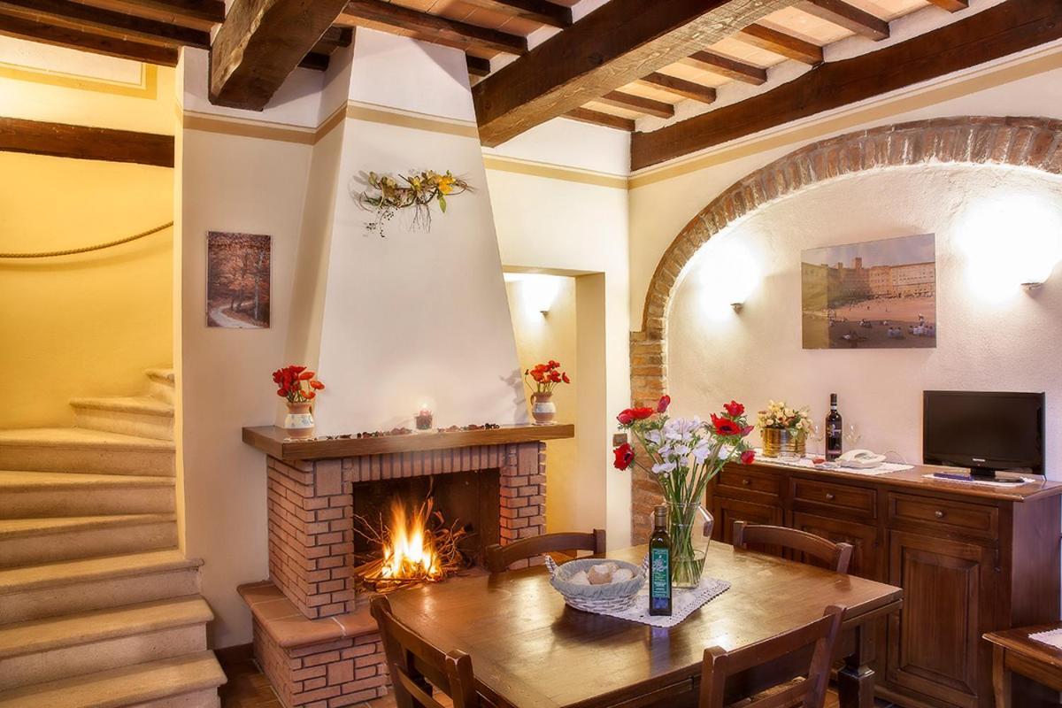 Agriturismo Sanguineto Acquaviva  Ngoại thất bức ảnh